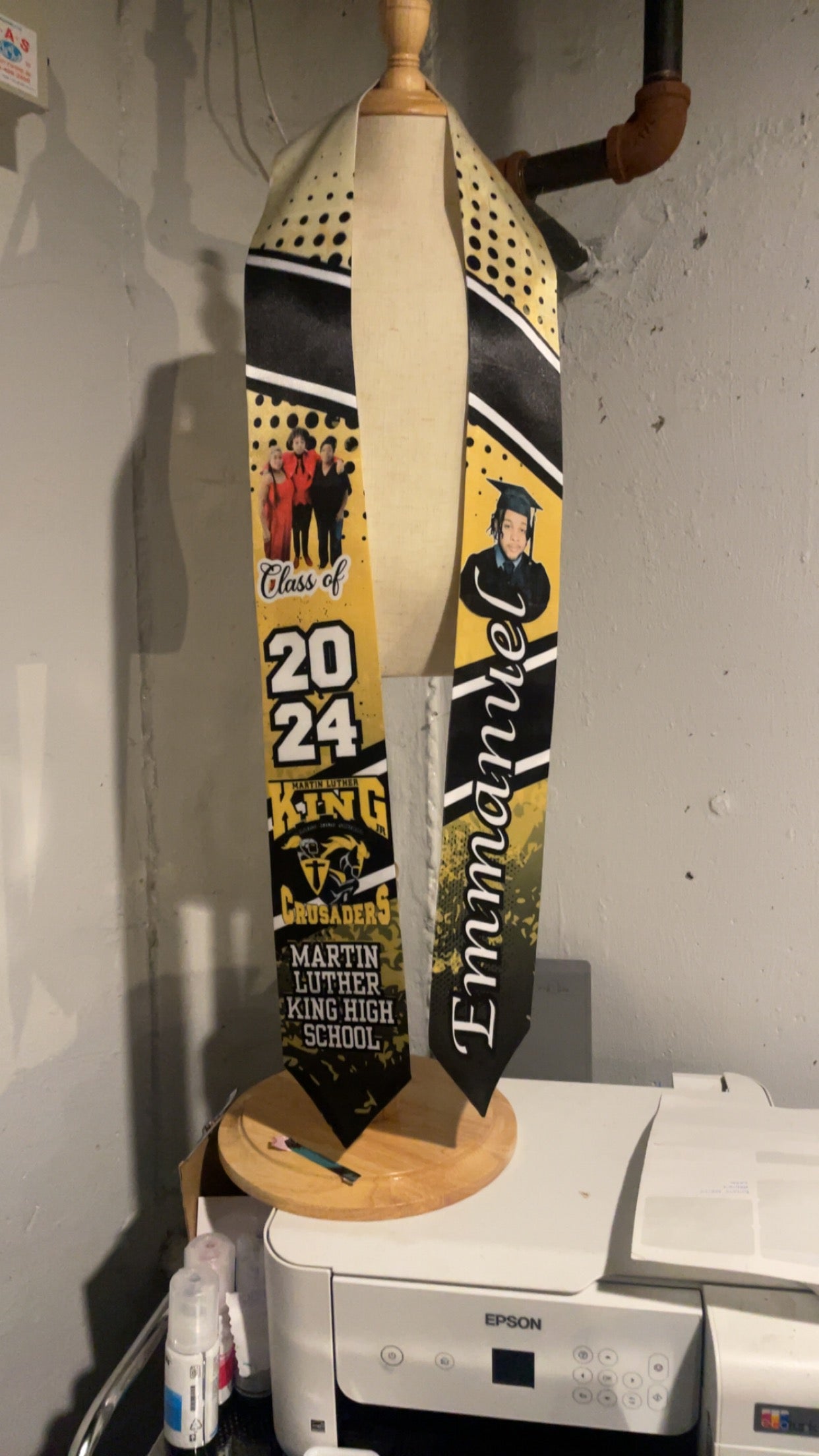 Custom graduation stole